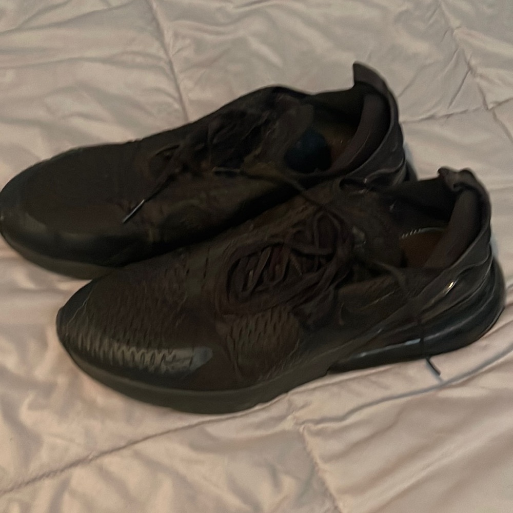 Nike run 270s